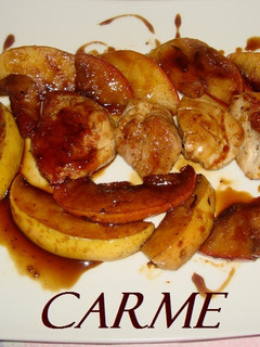 Una foto de Solomillo de cerdo con manzanas glaseadas al Pedro Ximenez