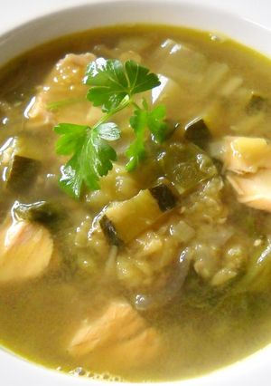 Una foto de Sopa de lentejas peladas con verduras