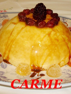 Una foto de Pastel fresco de mango, queso y nueces