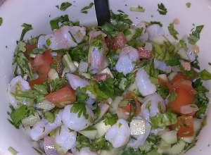 Una foto de Ceviche de camaron mexicano