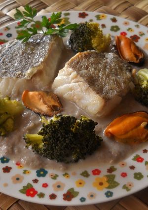 Una foto de Bacalao fresco con crema de setas
