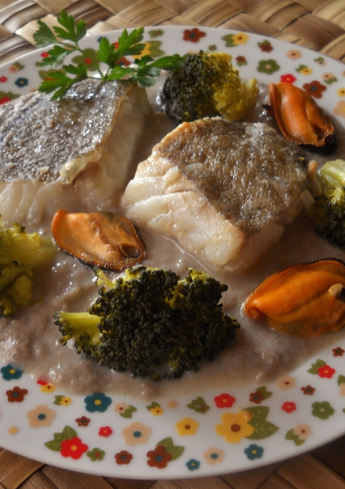 Una foto de Bacalao fresco con crema de setas