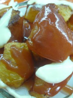 Una foto de Patatas bravas riojanas