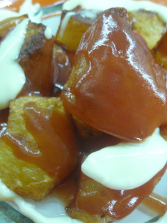 Una foto de Patatas bravas riojanas