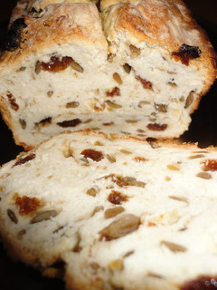 Una foto de Pan de sultanas y pipas