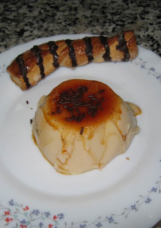 Una foto de Flan de vainilla sin huevo