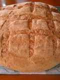Hogaza de pan con sésamo