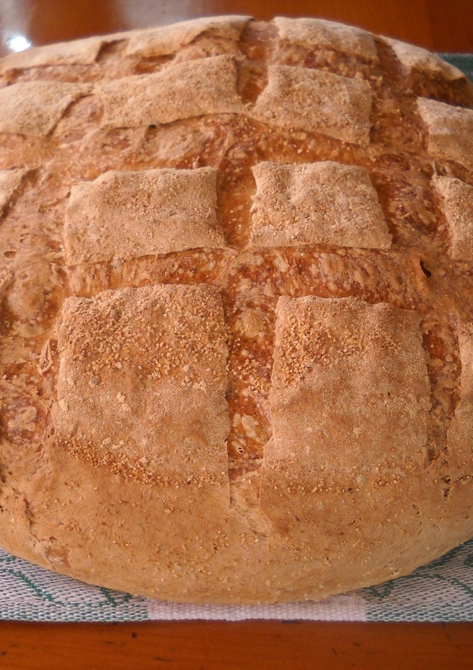 Una foto de Hogaza de pan con sésamo