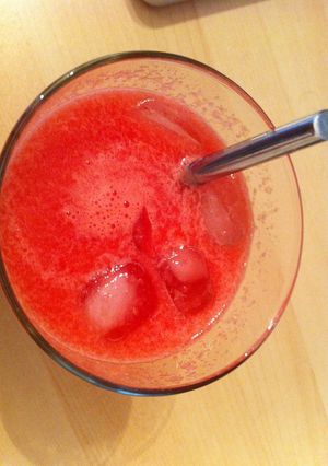 Una foto de Smoothie de sandía y manzana