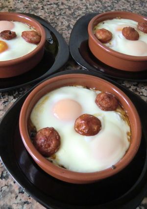 Una foto de Huevos al plato horno