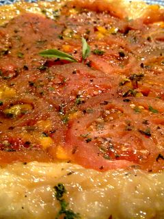 Una foto de Tatin de tomate y roquefort