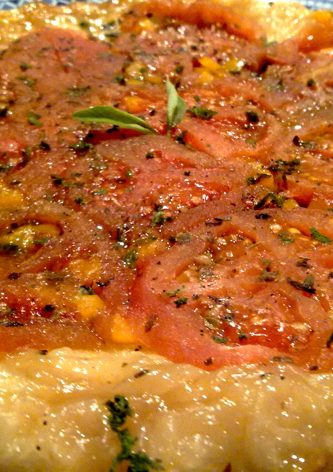 Una foto de Tatin de tomate y roquefort
