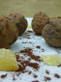 Una foto de Trufas de chocolate con aroma de naranja y ron