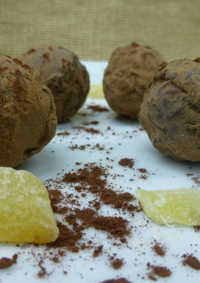 Una foto de Trufas de chocolate con aroma de naranja y ron