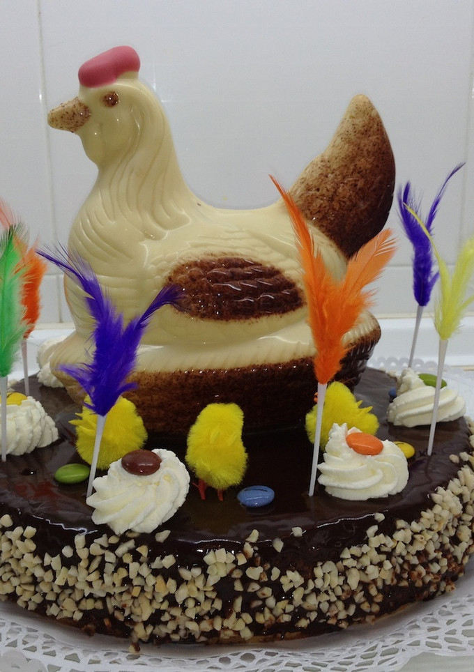 Una foto de Pastel de chocolate relleno con mermelada