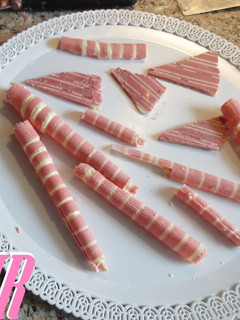 Una foto de Cigarrillos de chocolate para adornar tartas