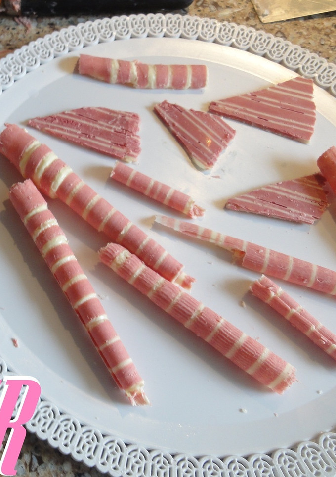 Una foto de Cigarrillos de chocolate para adornar tartas