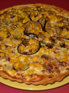 Una foto de Quiche de hortalizas y maíz