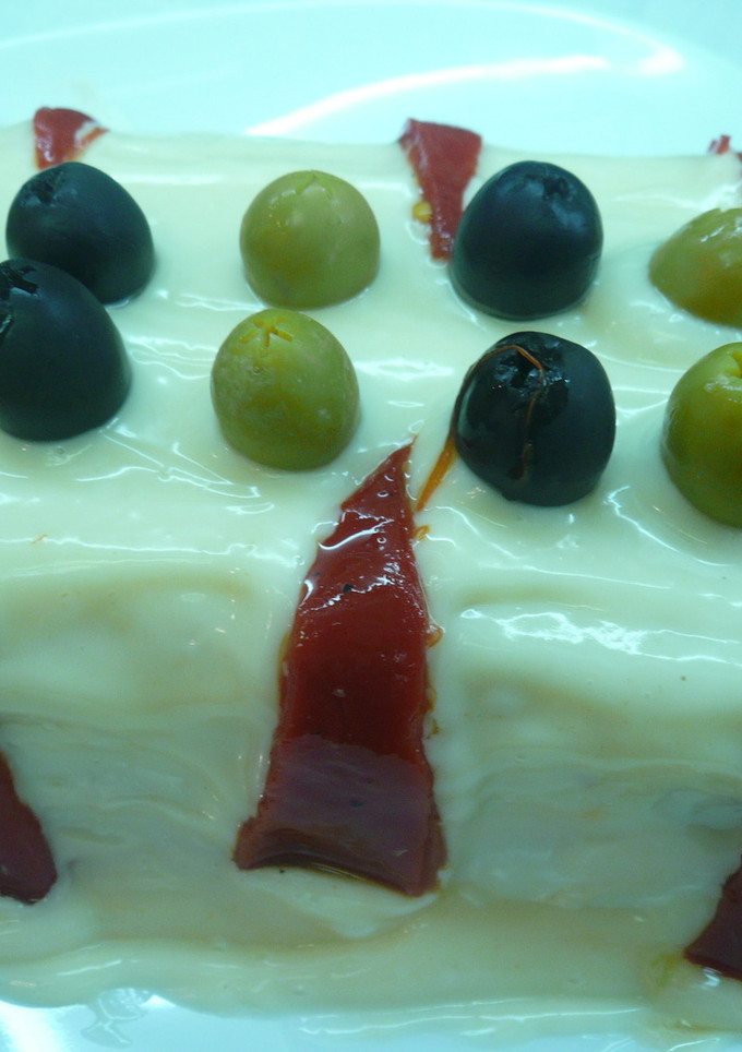 Una foto de Pastel de bonito y arroz