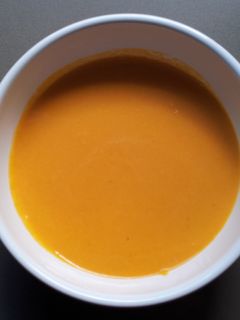 Una foto de Crema de calabaza con nata en Olla Express