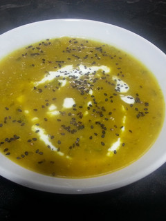 Una foto de Crema de calabaza y manzana