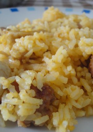 Una foto de Arroz al horno con sobrasada, salchichas y butifarra