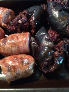 Una foto de Chorizo, morcilla, salchicha parrillera y queso a la parrilla