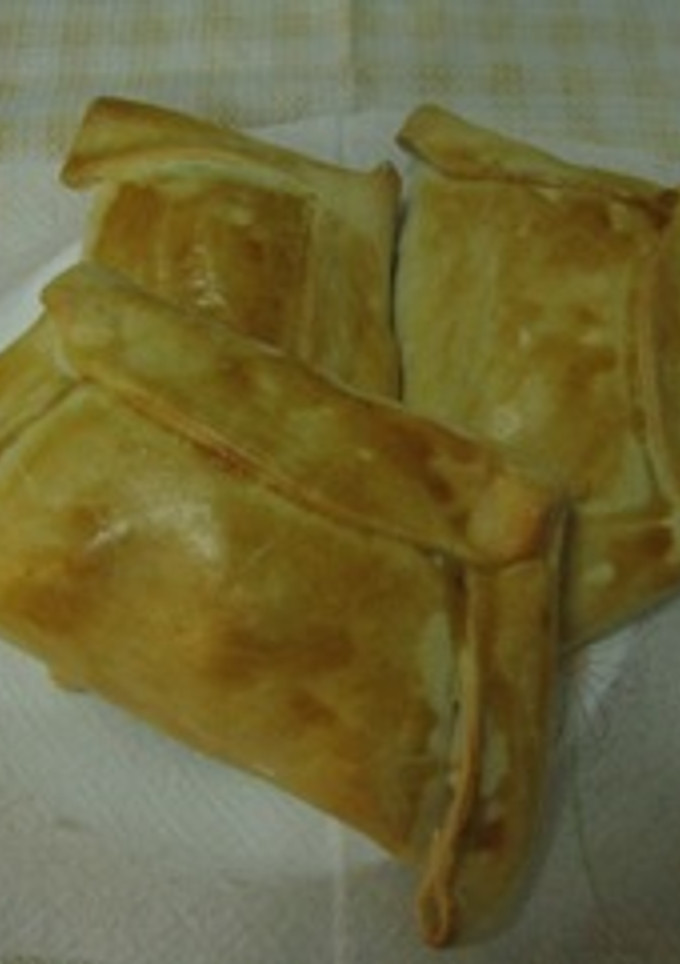 Una foto de Empanada pino de carne horneada chilena