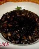 Chipirones en salsa con tinta