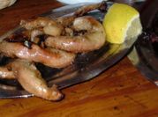 Una foto de chinchulín es parrilla