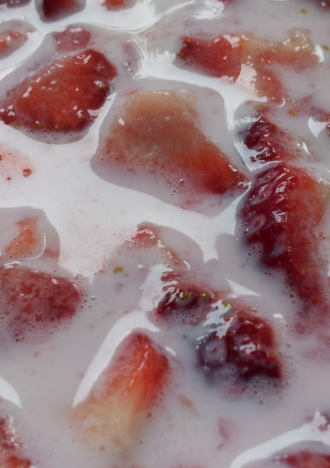Una foto de Leche con fresas