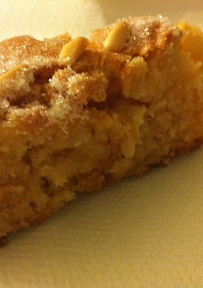 Una foto de Bizcocho con manzana