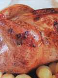 Pularda asada con nueces