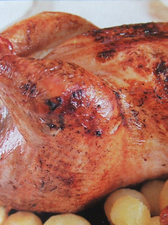 Una foto de Pularda asada con nueces