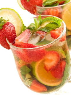 Una foto de Mojito de fresa