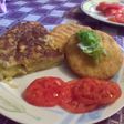 Tortilla de papas con queso y merken