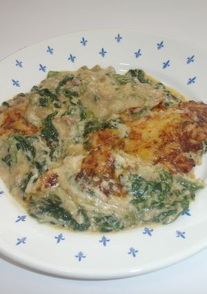 Una foto de Espinacas con bechamel y nueces
