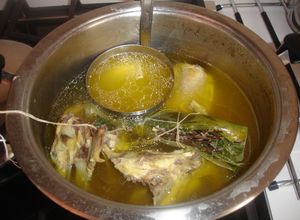Foto principal de Caldo de ave con Bouquet Garni