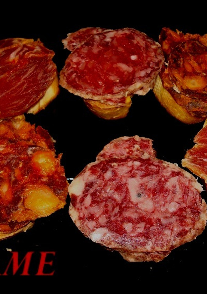 Una foto de Montaditos de ibéricos de bellota Frial
