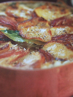 Una foto de Patatas gratinadas con atún
