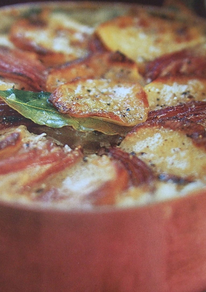 Una foto de Patatas gratinadas con atún
