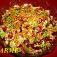 Ensalada con crujiente de nueces y patas de langostinos
