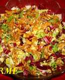 Ensalada con crujiente de nueces y patas de langostinos