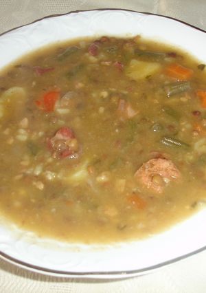 Una foto de Lentejas con toque de arroz de mi madre Carmen