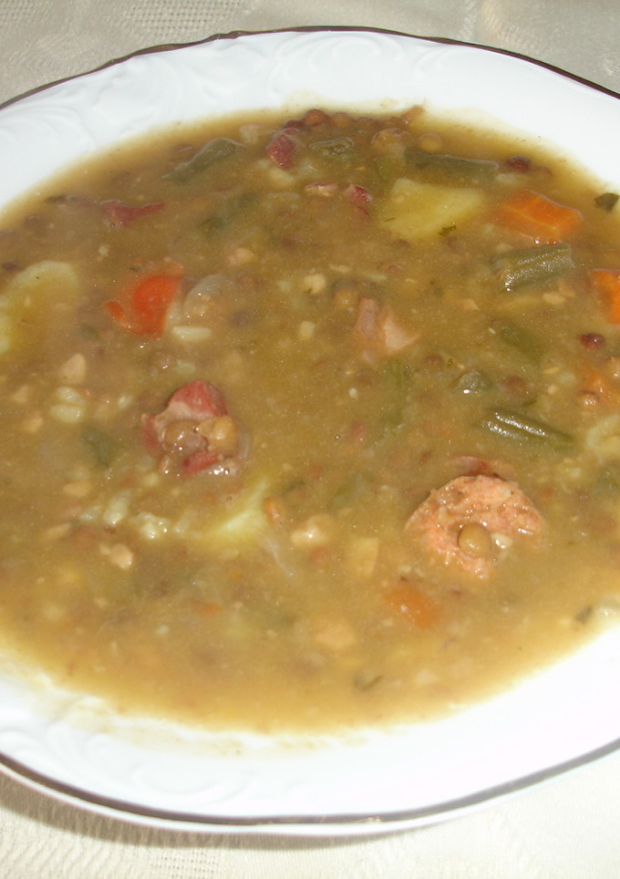 Una foto de Lentejas con toque de arroz de mi madre Carmen
