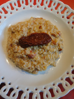 Una foto de Risotto de tomates secos en aceite