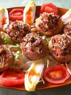 Una foto de Patatas rellenas con jamón y champiñones