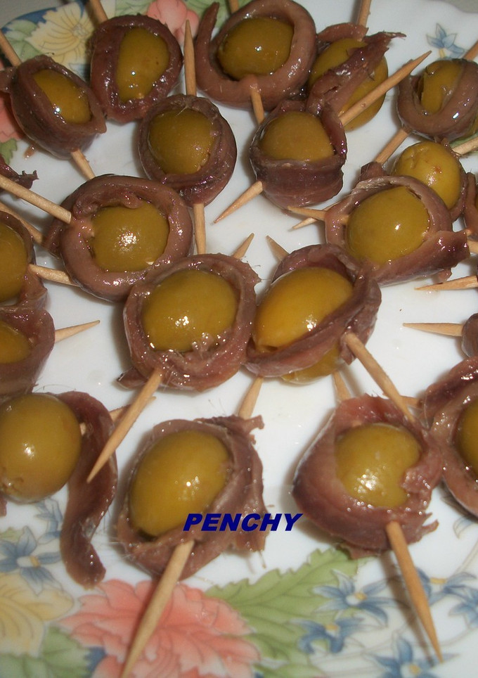 Una foto de Aceitunas bombón liaditas con anchoas