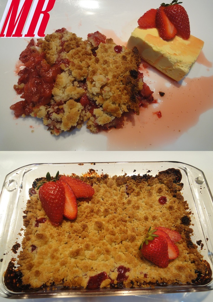 Una foto de Crumble de fresas