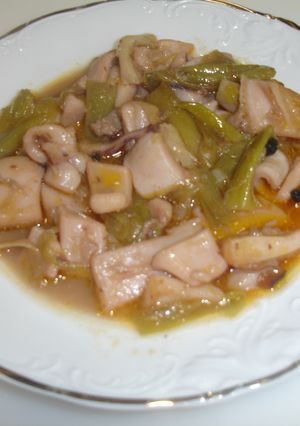 Una foto de Calamares con ajos tiernos
